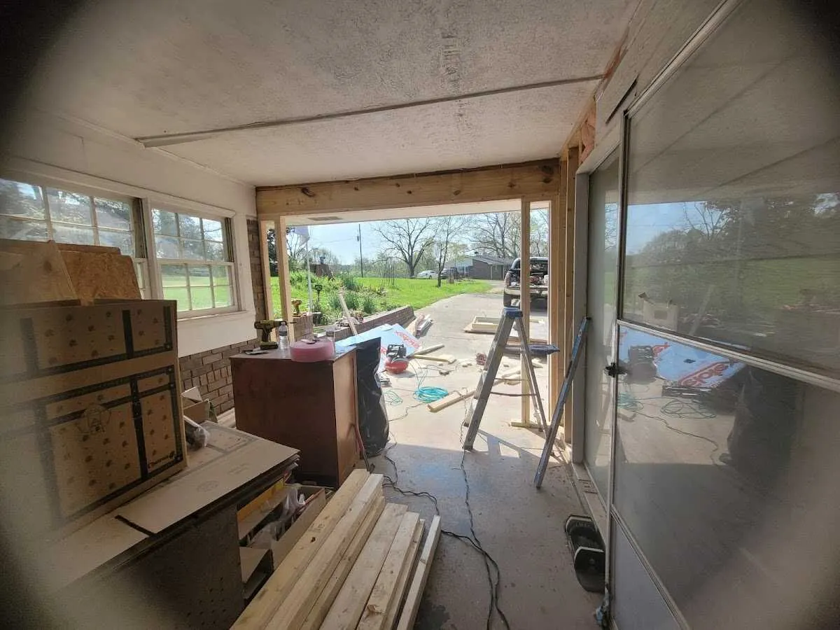 Air movers and dehumidifier for Drying & Dehumidification in Lancaster